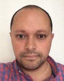 Aldo Reyes : Profesor de Comunicaciones